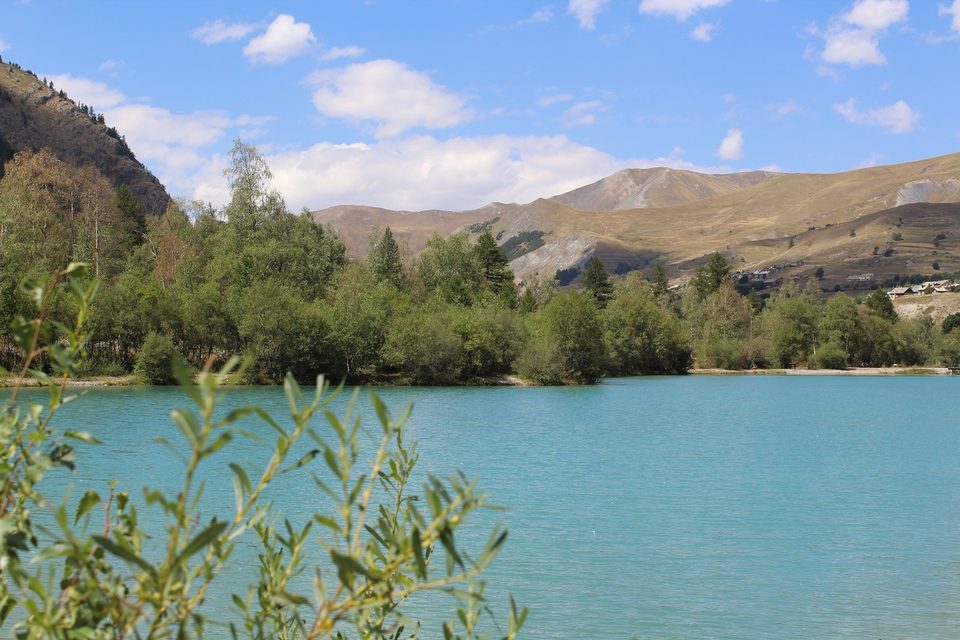 Les hameaux de Villar depuis la Gravière