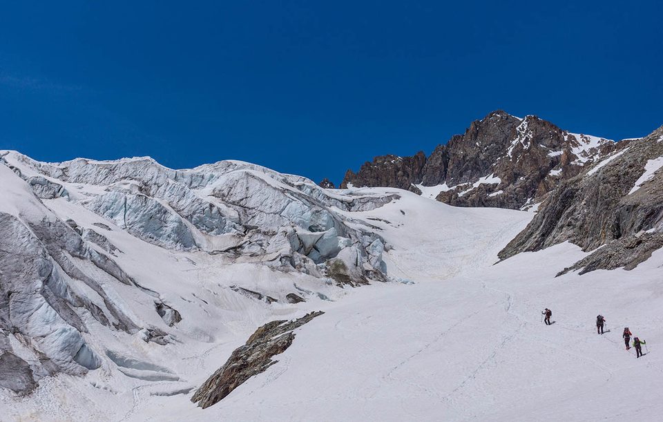 Arrivée sur la rive gauche du Glacier Blanc