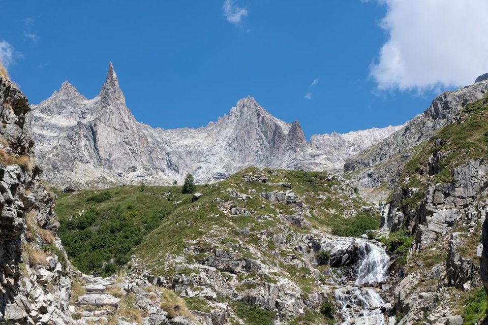 Sentier de montée au refuge du Soreiller
