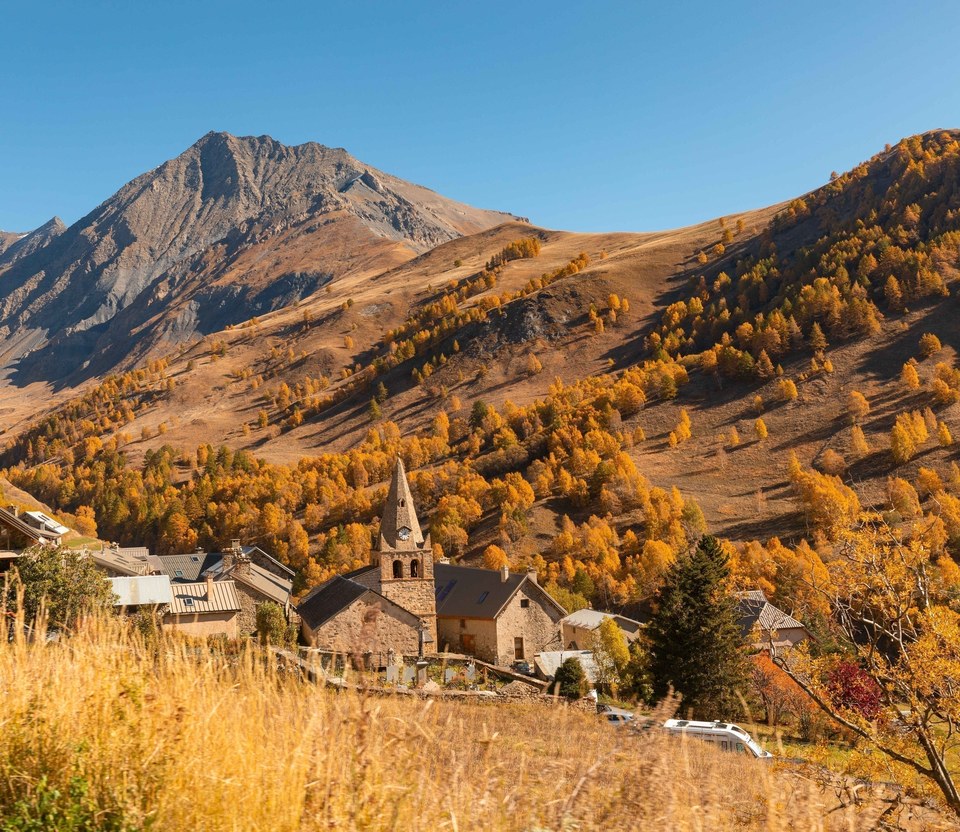 Des Hières au hameau de Valfroide