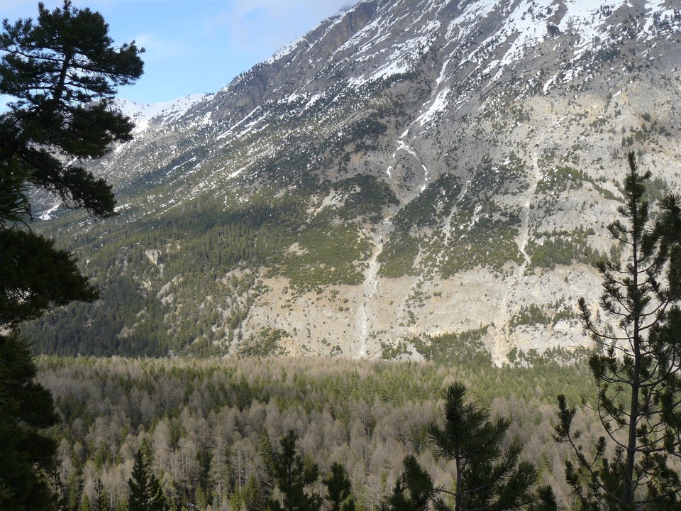 Vue vers le Guion depuis sentier
