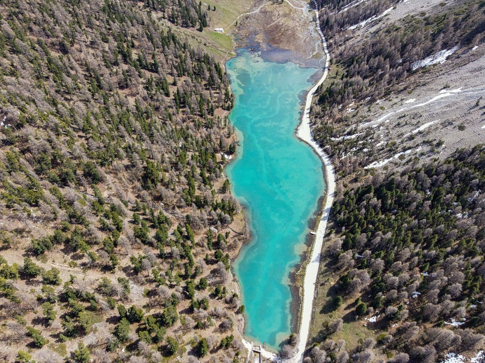Lac de l'Orceyrette depuis le Centre Montagne