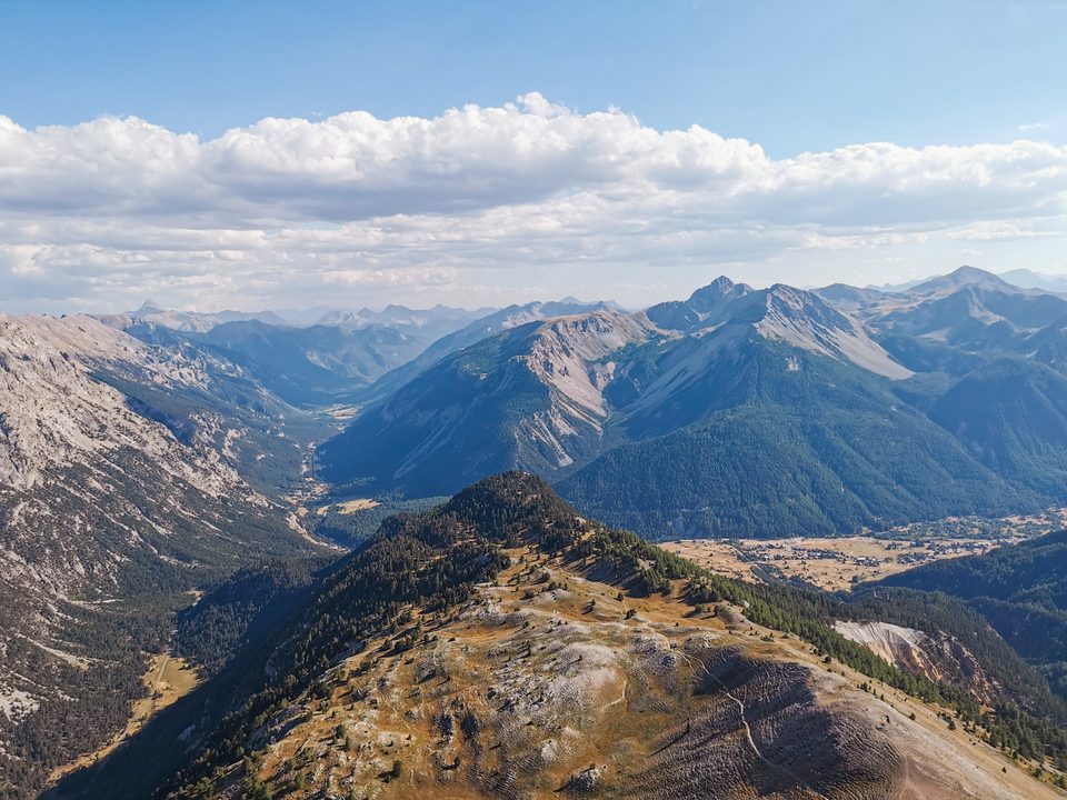 Vue sur le Briançonnais depuis l'Aiguille Rouge