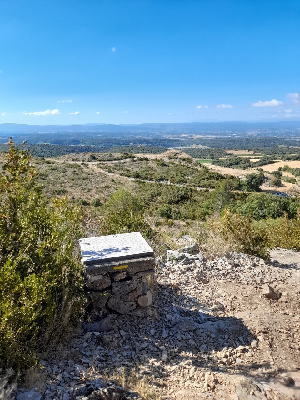 Le tour de la Grotte de Limousis