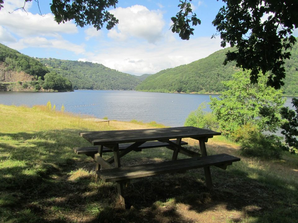 Pause pique-nique à la Presqu'île de Laussac