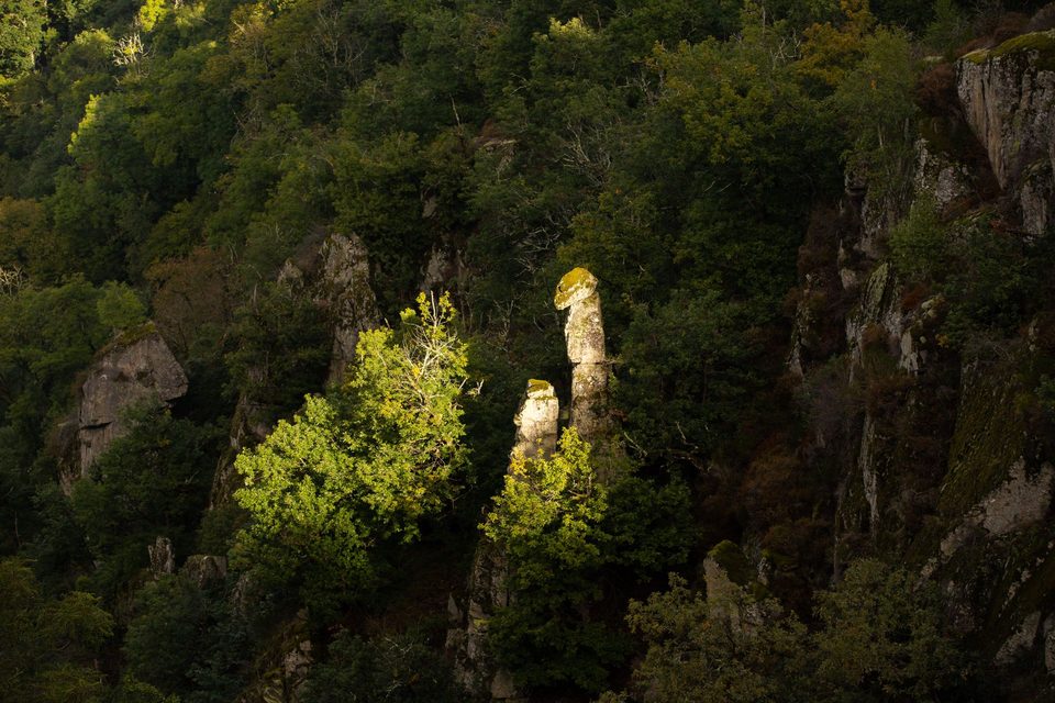 Le rocher tête de chien qui a donné son nom à la cascade