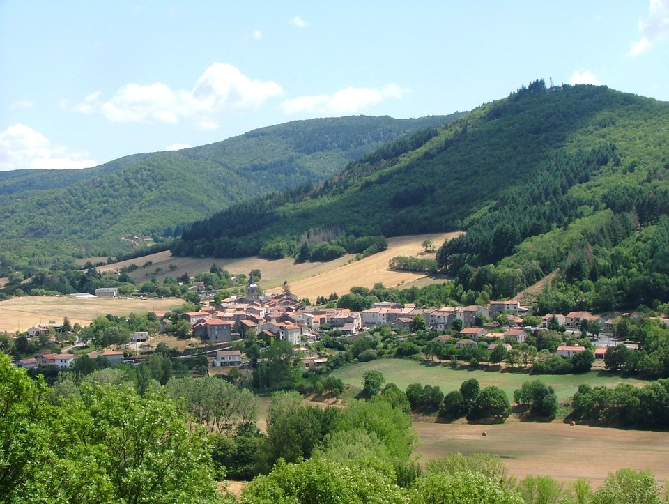 Vue du village de Fayet
