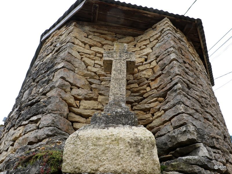 Croix à la Rocherousse