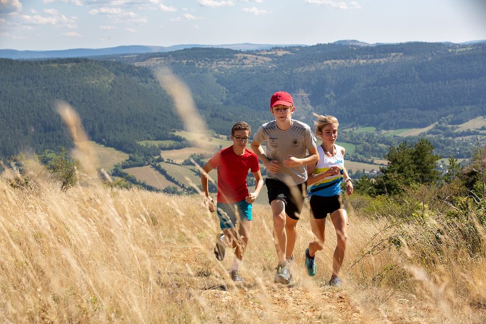 Coureurs sur le plateau de Rocherousse