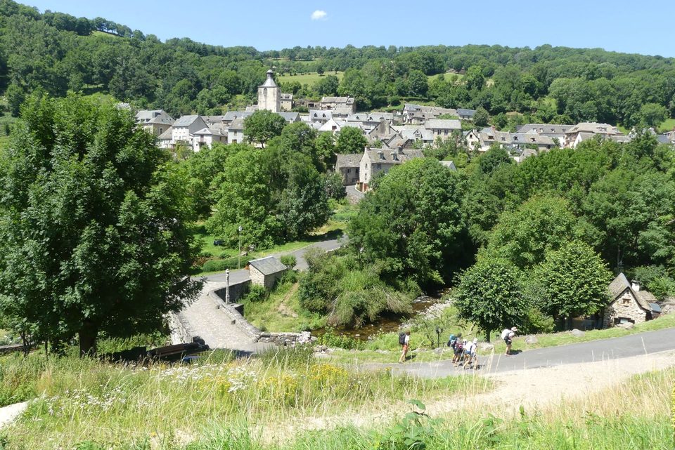 En dépassant le village de Saint Chely d'Aubrac
