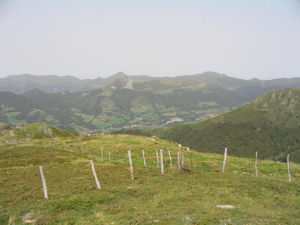 Pâturages et chaines des Monts du Cantal