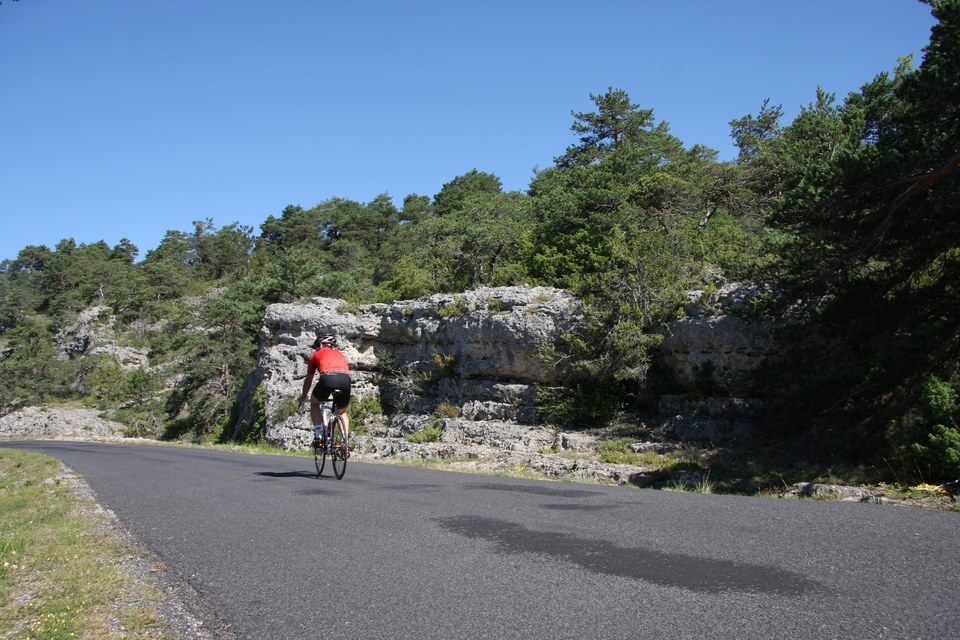 Sur les routes du Causse Noir