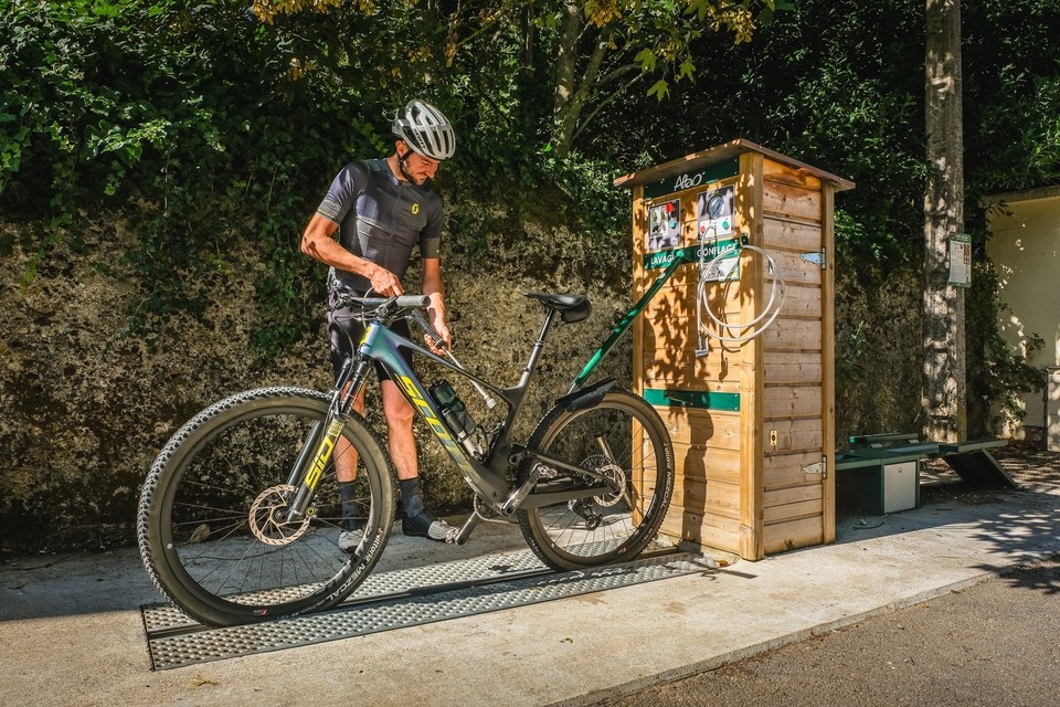 La station de lavage à l'Hospitalet du Larzac