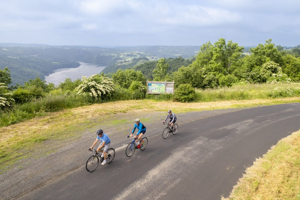 Vélo et fromages : route du Laguiole AOP et des fromages de l'Aubrac et du Carladez