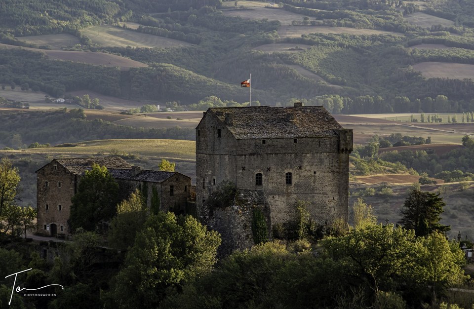 Vue sur le Chateau de Montaigut