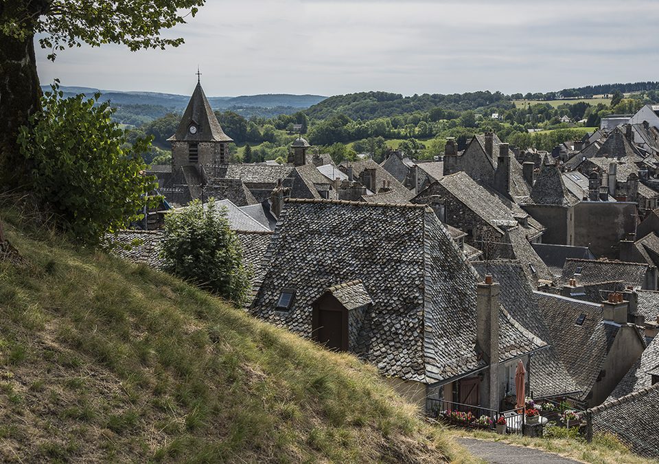 Les toits de lauzes de Mur-de-Barrez