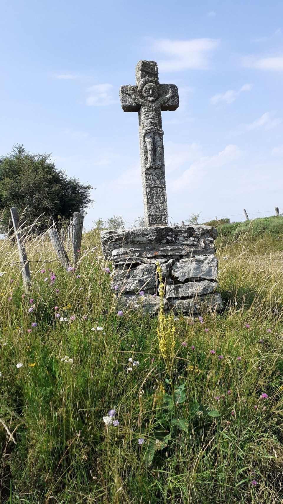 La croix du Cayre