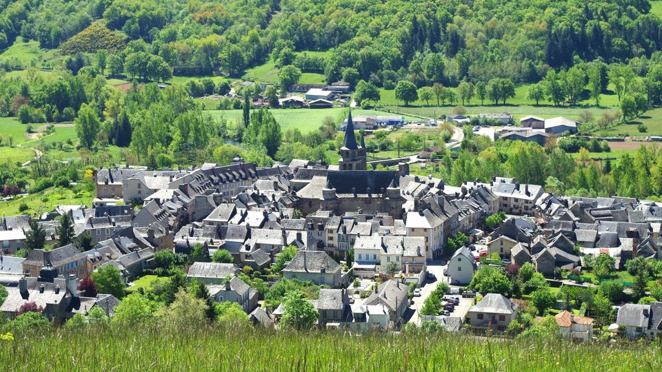 Des coteaux de Malet au bois du Bon Dieu