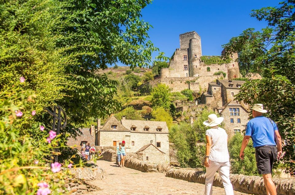 Le tour de Belcastel par la passerelle