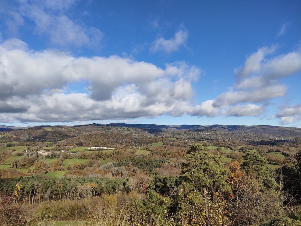 Vue panoramique sur les Monts d'Aubrac
