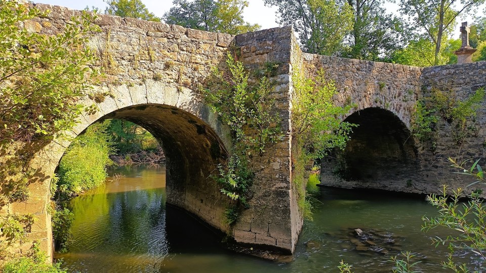 Le pont de Montrozier