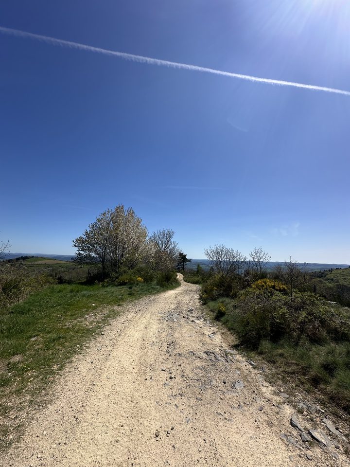Entre les gouttes et Pierrefiche