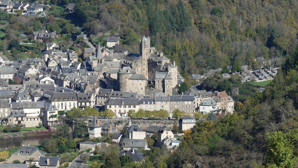 Du schiste au calcaire de Sébrazac