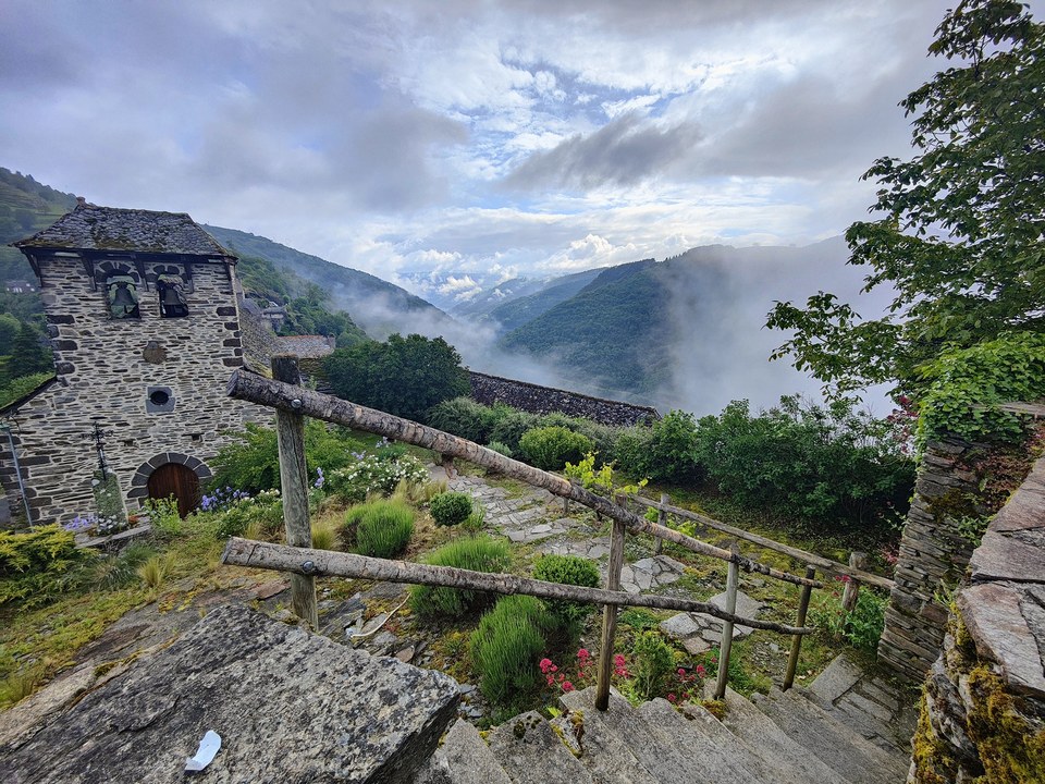 Une petite église nichée au creu du parcours, à découvrir !