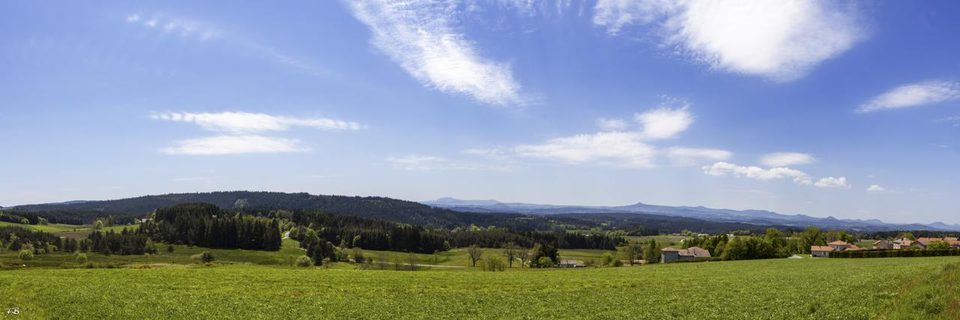 37 - Sur les routes du Haut Velay
