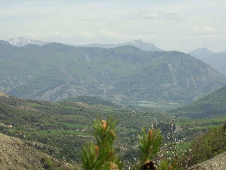 D'esparron au lac de Peyssier