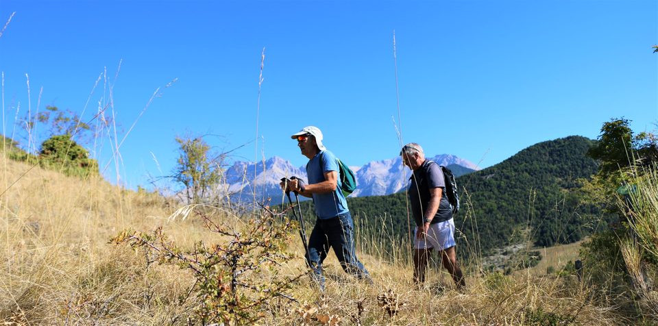 Le plateau de Bure en arrière plan