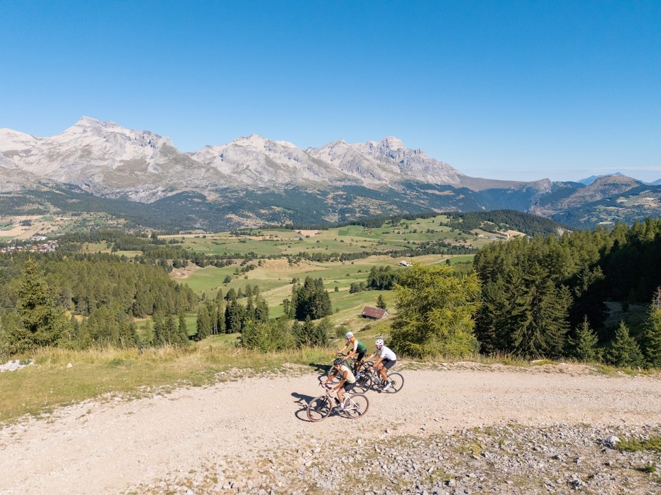 Le tour du Dévoluy en Gravel (rouge)