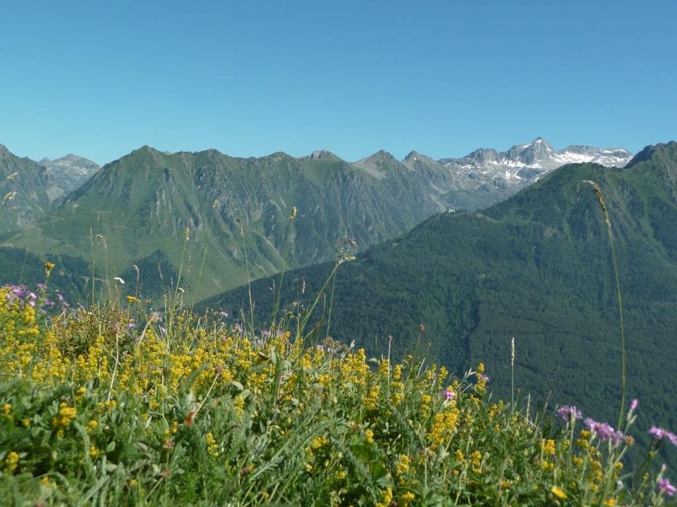 Vue sur le massif du Néouvielle