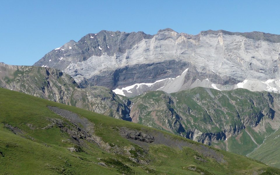 Muraille-de-Barroude-hourmagerie-Pyrenees