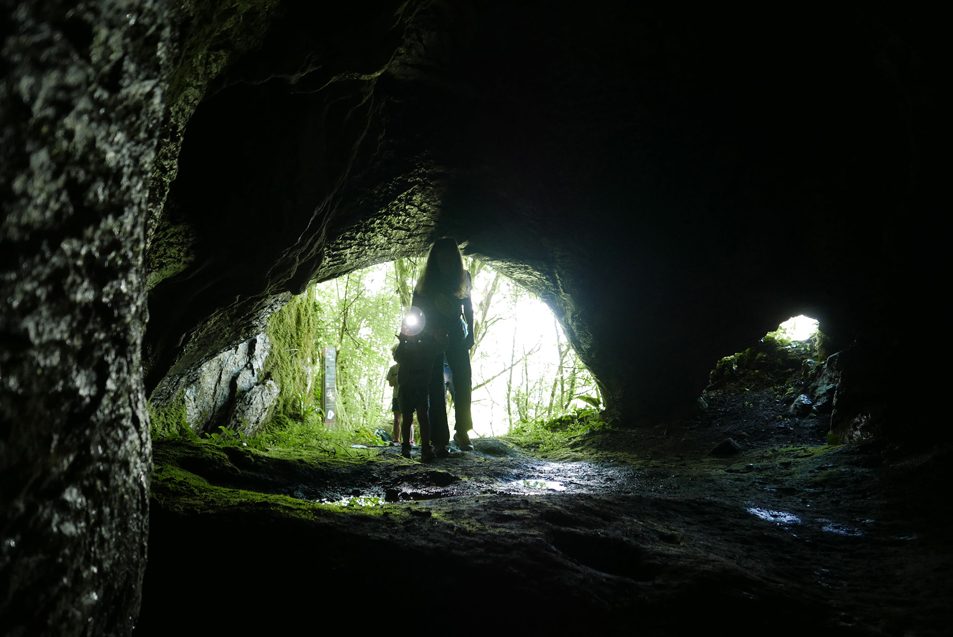 Il est possible d’explorer la Crèque Noèle, muni d’une lampe.