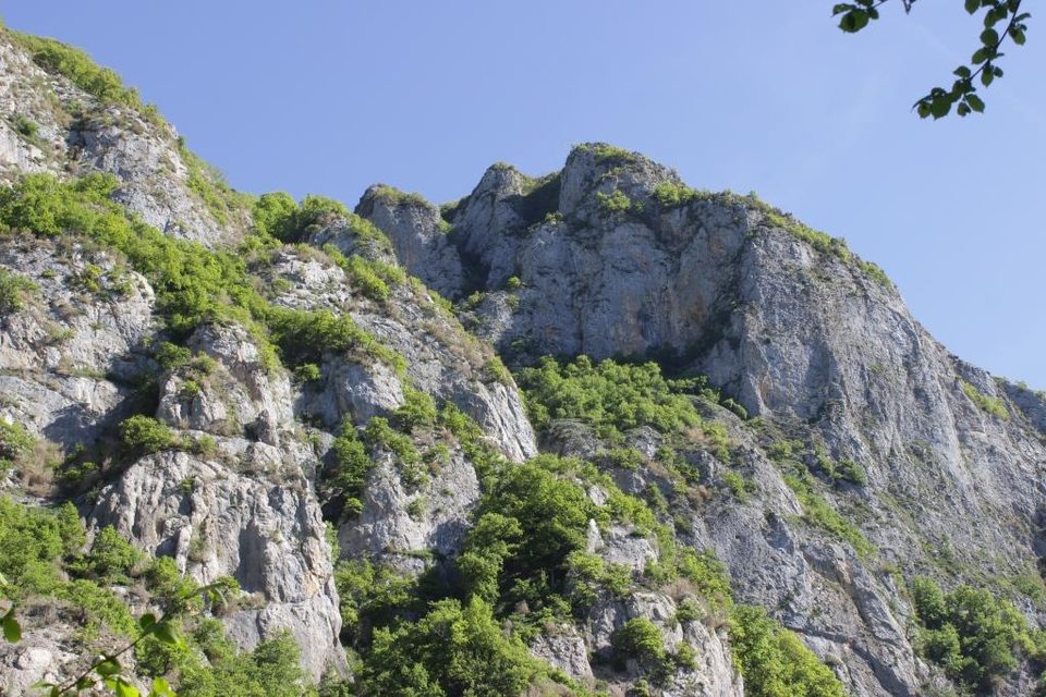 Les falaises du Trou, massif du Pibeste