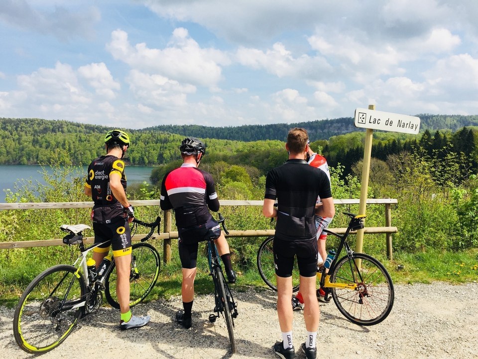 Cyclistes au belvédère de Narlay