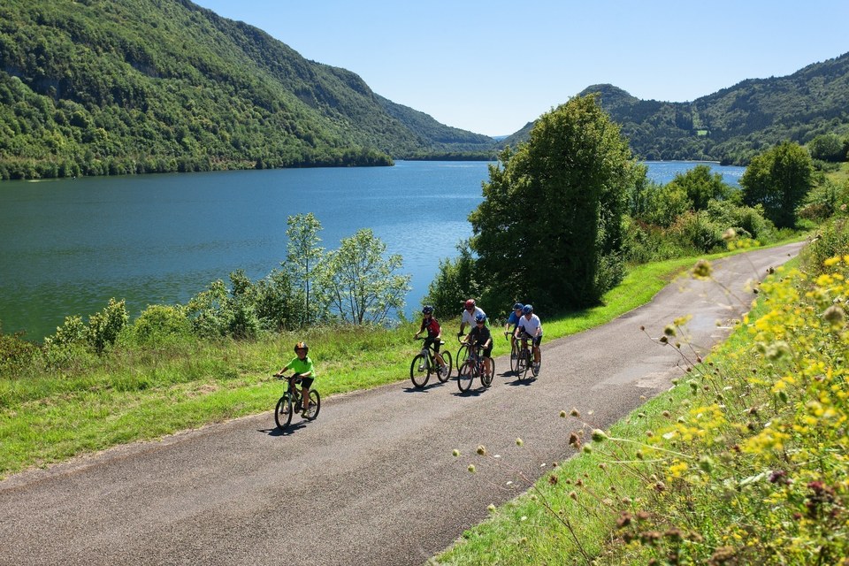Cyclistes au lac de Coiselet