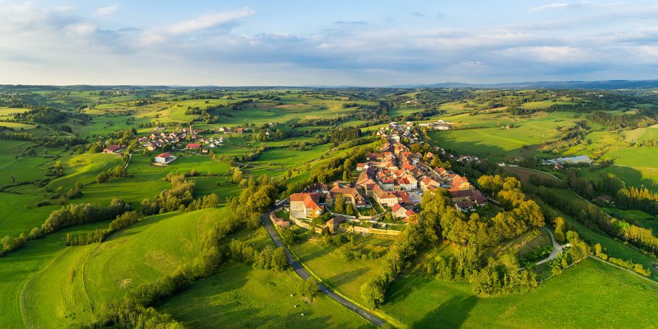 Village de Nozeroy vue en drone
