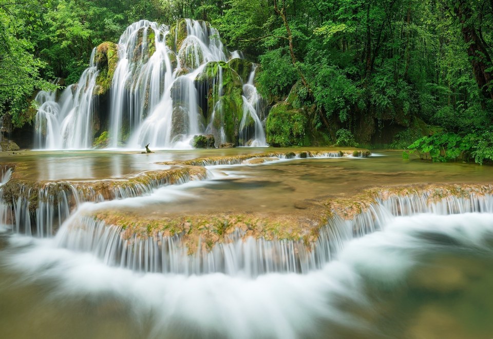 Cascades des tufs des Planches-Près-Arbois