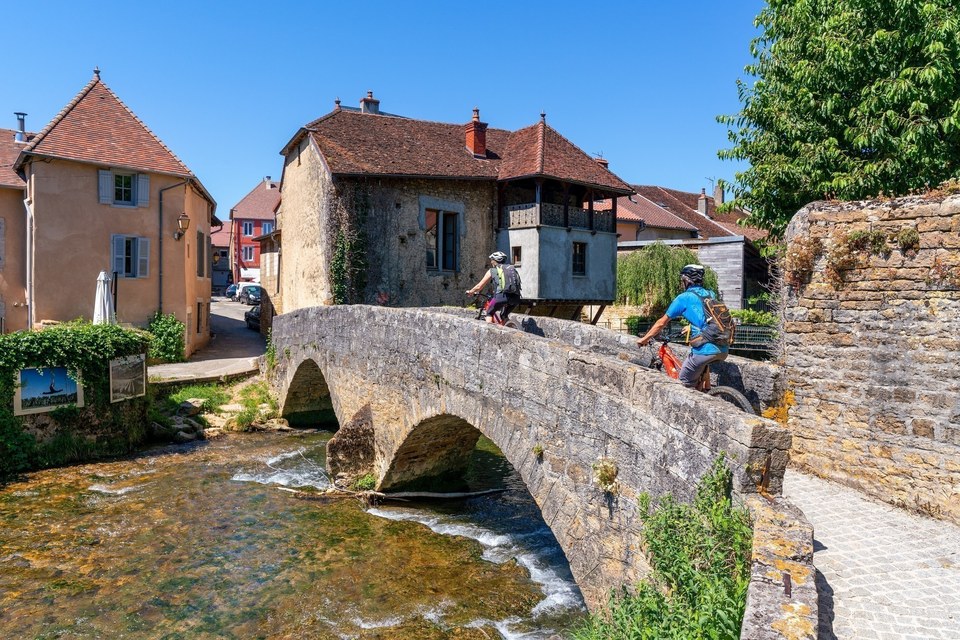 Pont sur la Cuisance à Arbois