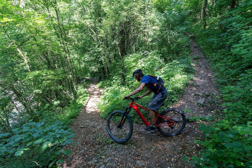 VTTAE (VTT électrique) descente - Le Chemin du Facteur