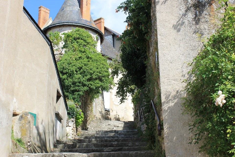 ESVRES - PHOTO REPRESENTANT LA COMMUNE