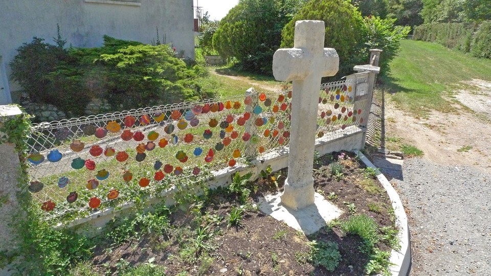 Croix sur le GR655 - Chemin de Saint-Jacques de Compostelle