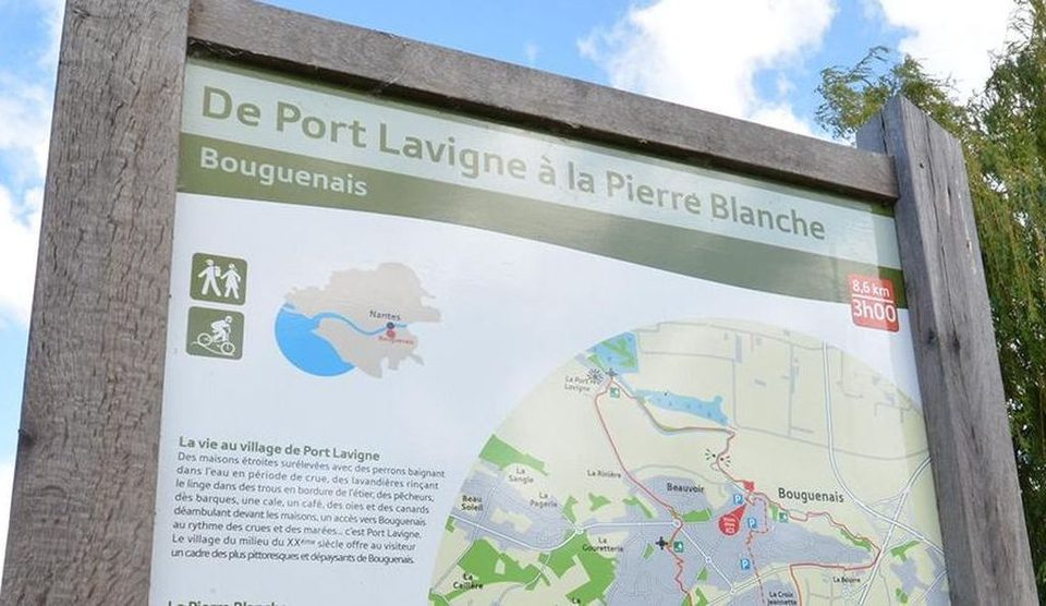 De Port Lavigne à la Pierre Blanche
