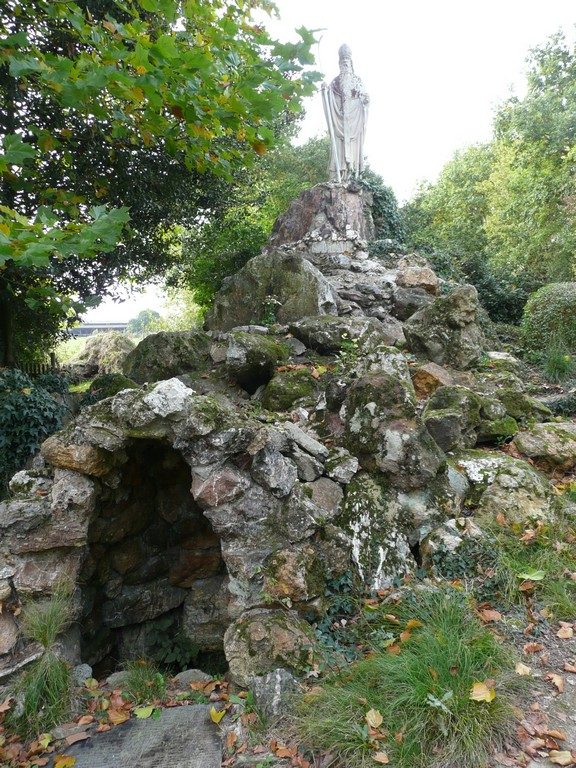 Sentier de la Fontaine Saint-Clair