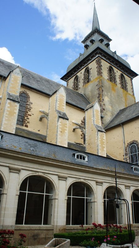 Eglise abbatiale - Saint-Gildas-des-Bois_3