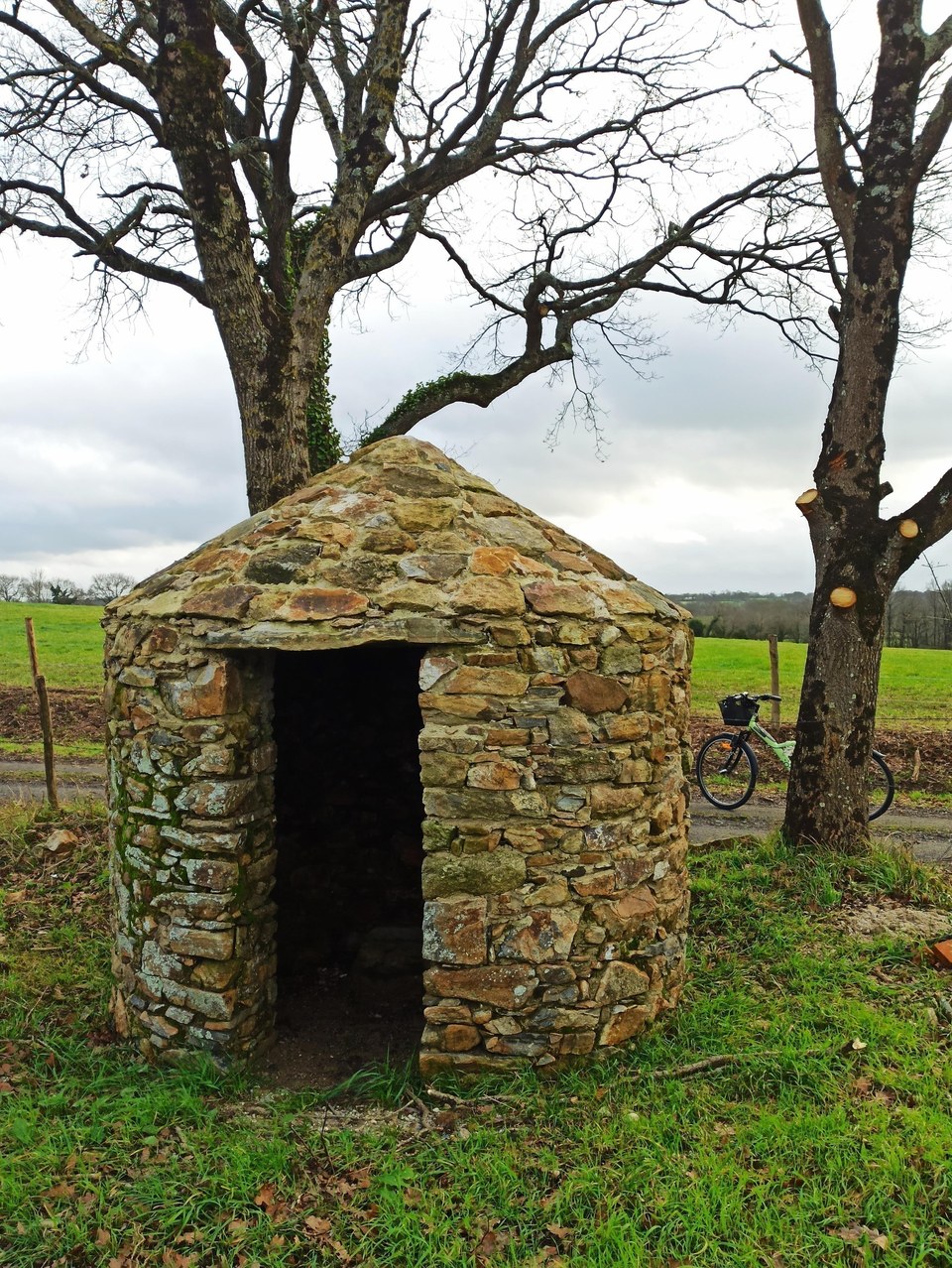 guerite-renovee-velo-rando-st-viaud-5473_3