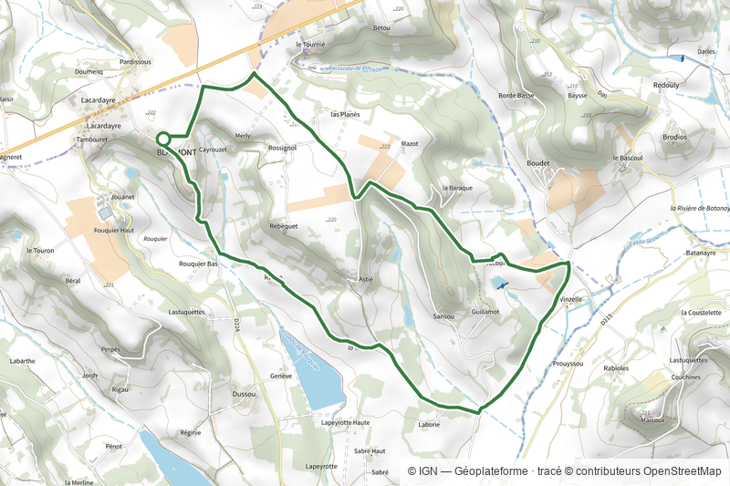 Blaymont, avec le pech de Beauville en point de mire - 7,5km