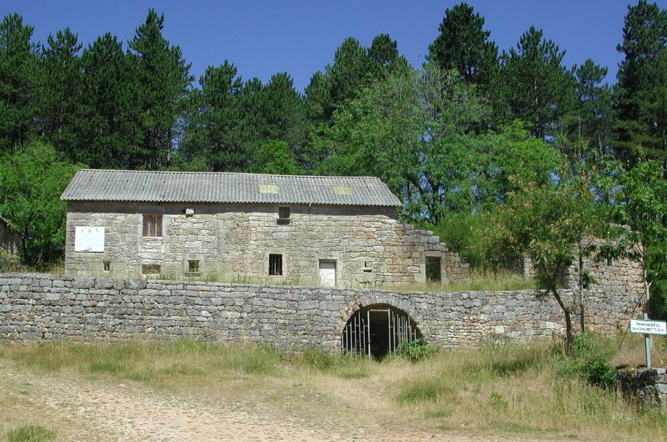 Hameau abandonné de la Chaumette